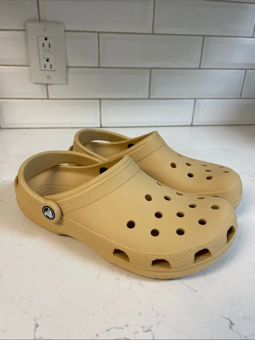 Crocs Men's Wheat Classic Clog Unisex Men’s 7 Women’s 9 Style # 10001